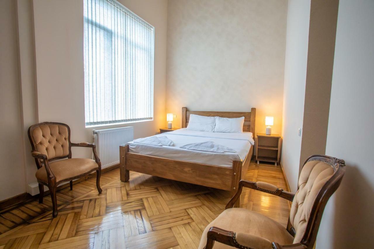 Hotel Veneto Kutaisi Exterior foto