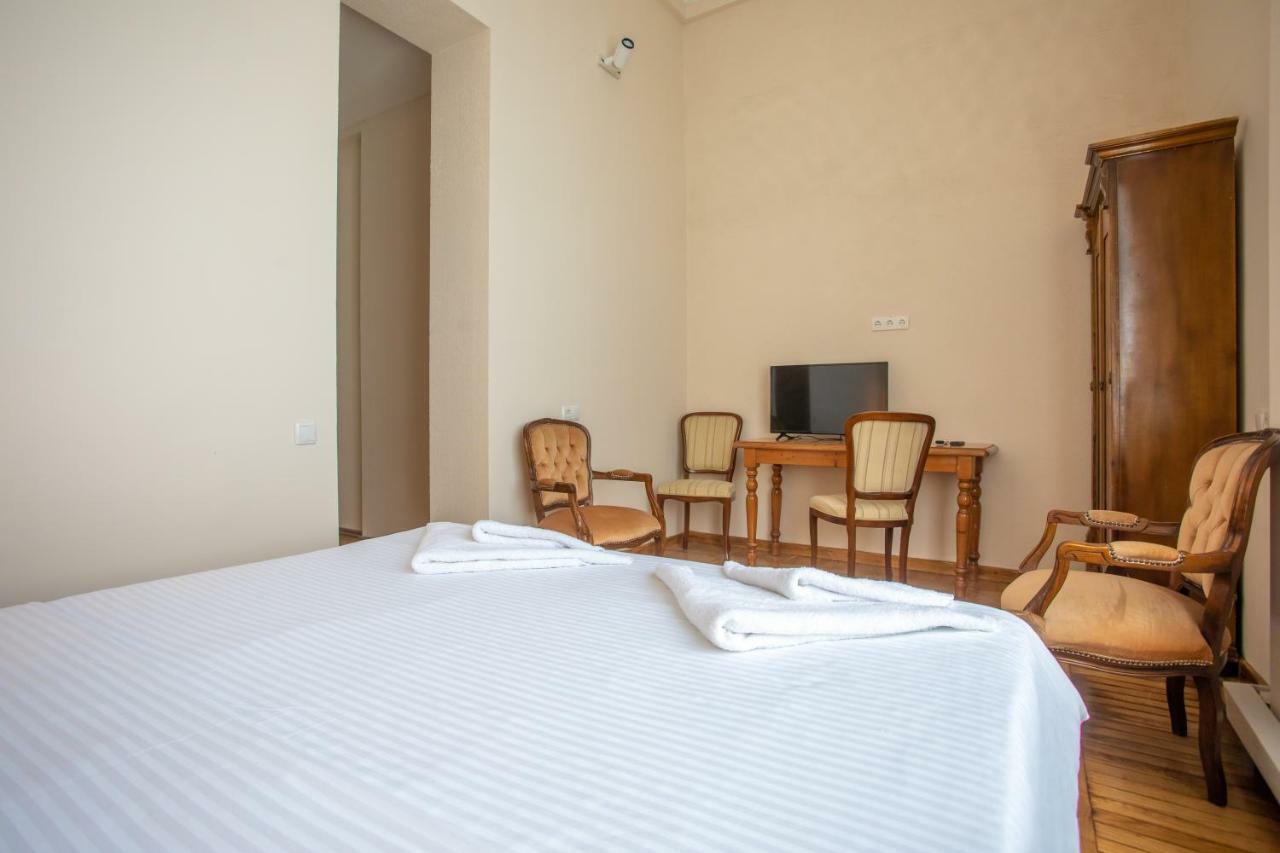 Hotel Veneto Kutaisi Exterior foto