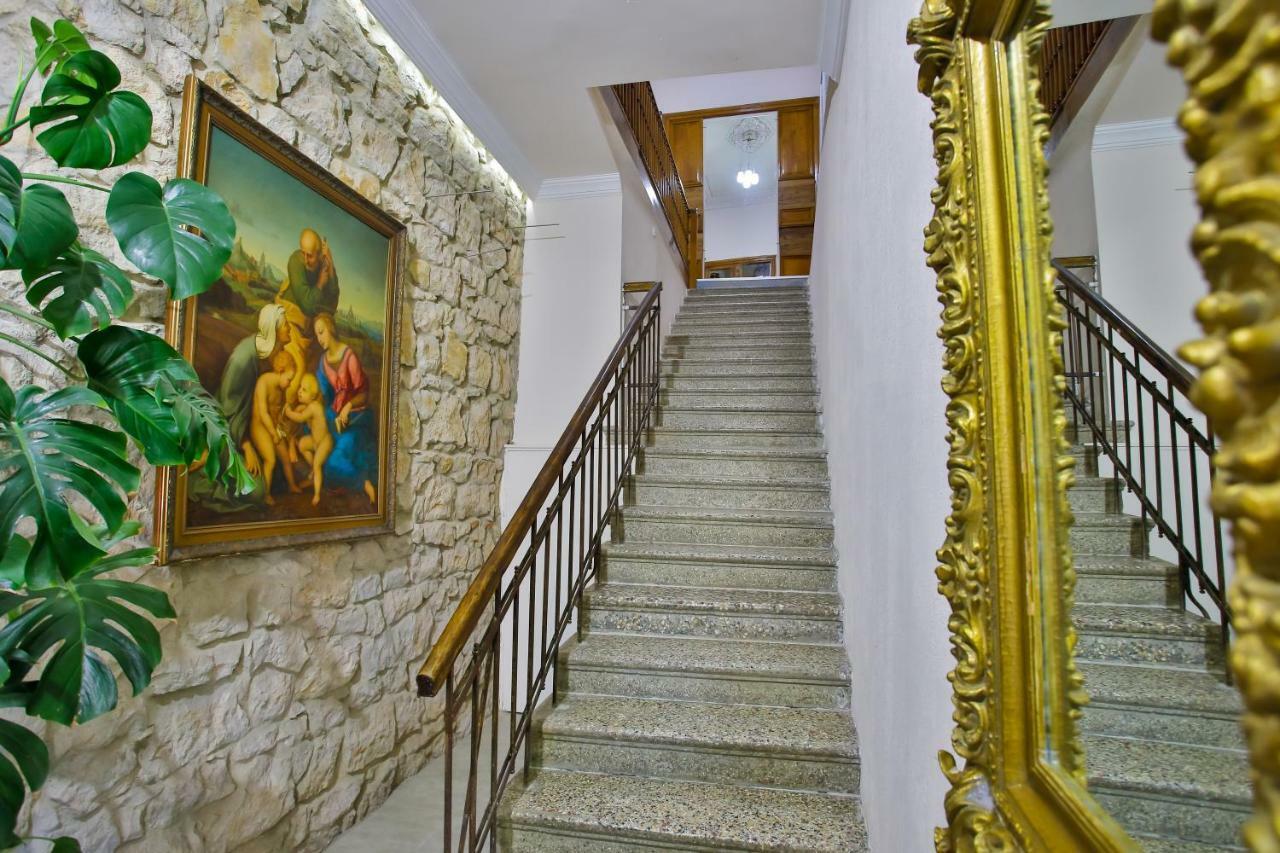 Hotel Veneto Kutaisi Exterior foto