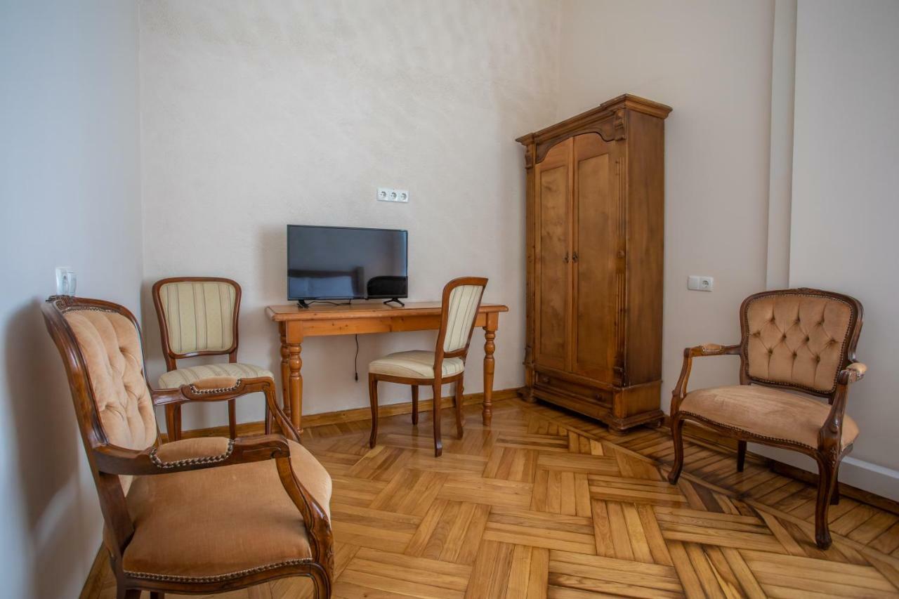 Hotel Veneto Kutaisi Exterior foto